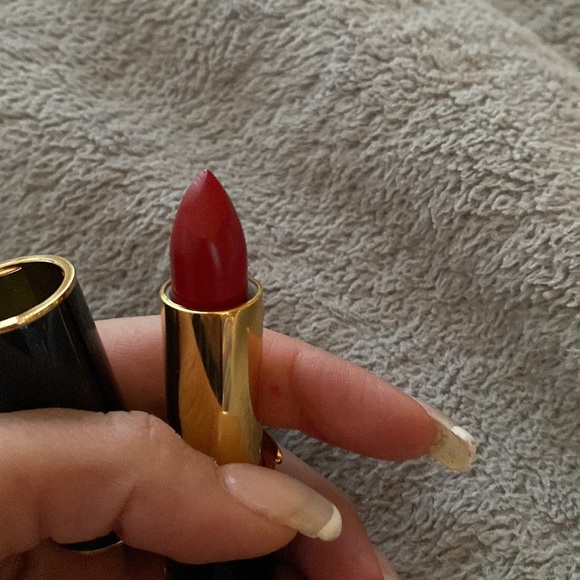 Pat McGrath Labs Luxetrance lipstick-Major Red - Picture 3 of 5